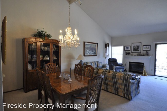 Building Photo - 3241 Lake Lesina Dr