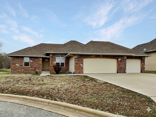 Building Photo - 409 Cottage Pl