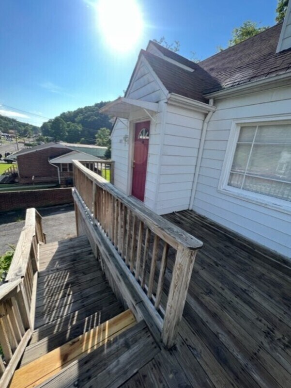 1509 Stadium Dr, Bluefield, WV 24701 House Rental in Bluefield, WV