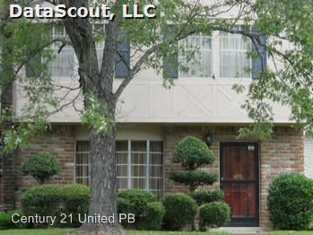 Primary Photo - 605 Greenbriar Dr