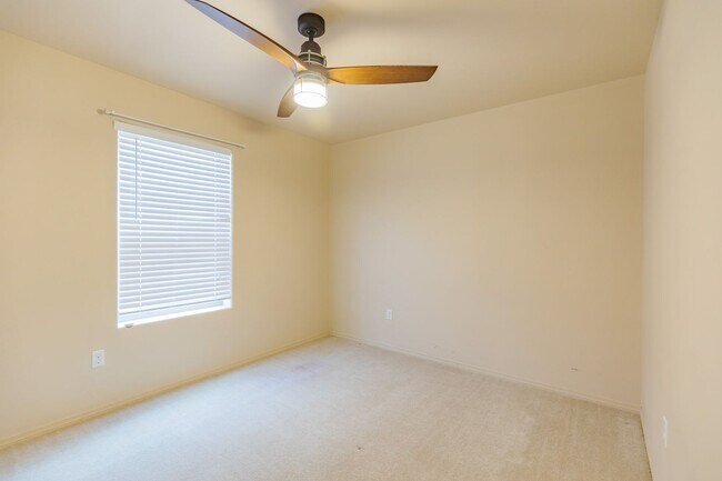 Foto del edificio - Beautiful 3 Bedroom/2 Bath Home