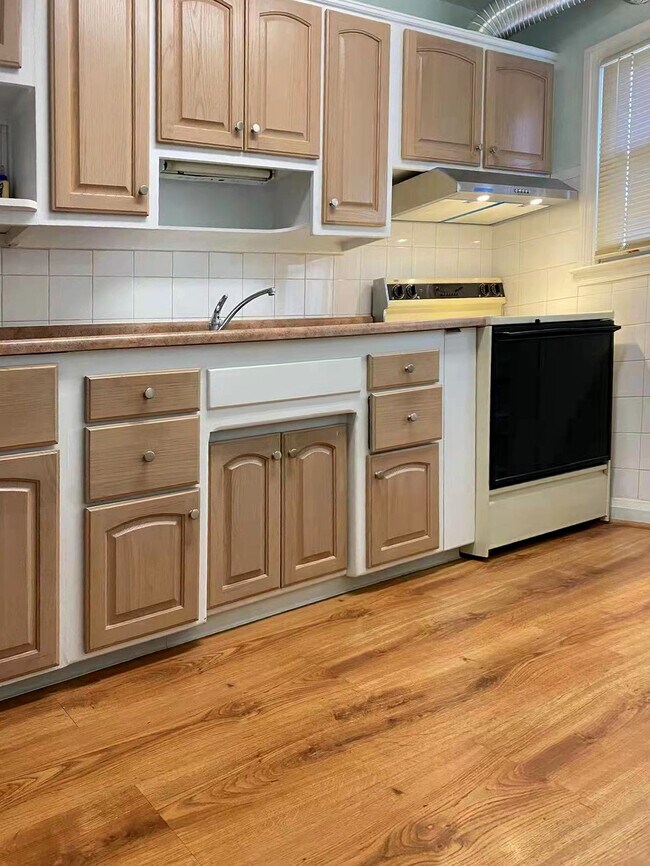 Foto del edificio - 1730 White Oak Ave