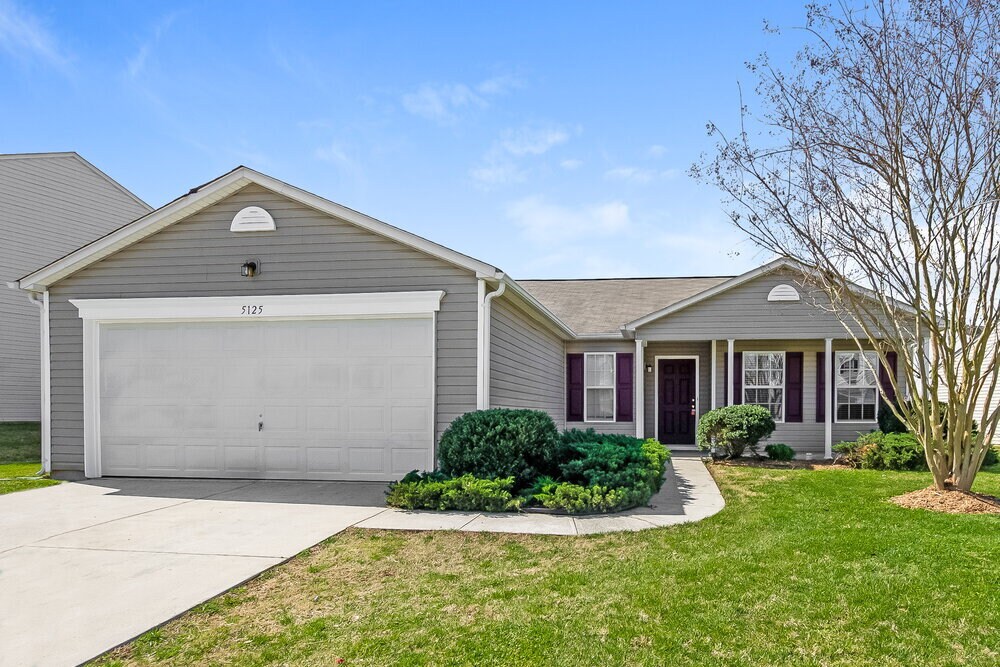 Foto principal - 5125 Valcourt Rd