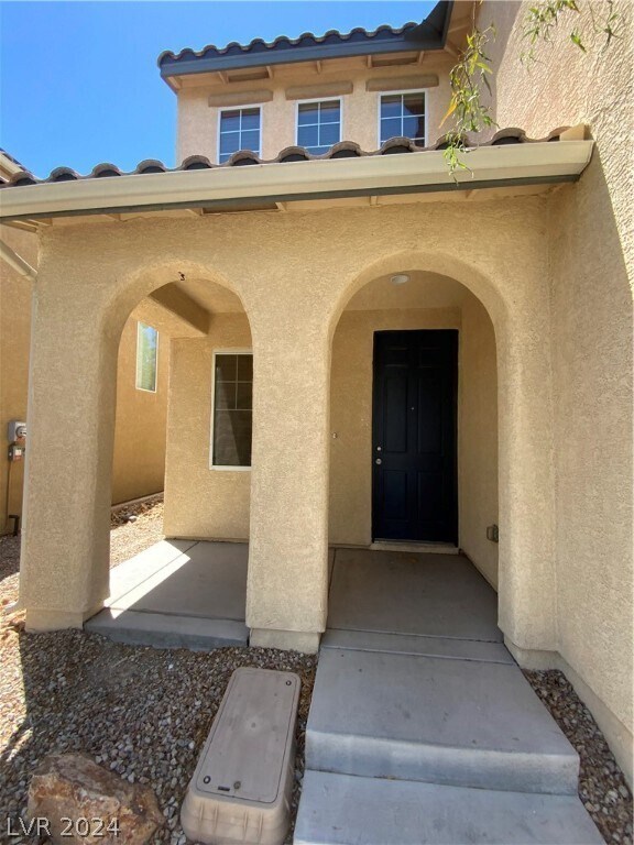 Building Photo - 8411 Sequoia Grove Ave