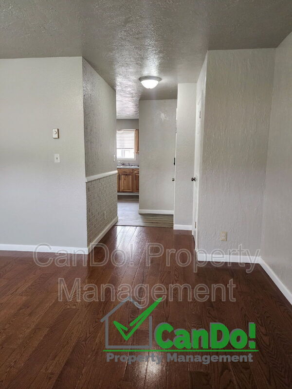 Foto del edificio - 225 Carol Dr