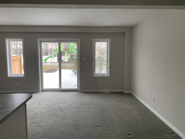 Building Photo - 50 Pinnacle Dr