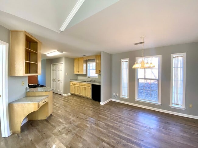 Building Photo - 6895 S Hamilton Cir