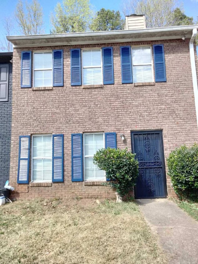 Primary Photo - 899 Joseph Club Dr SW
