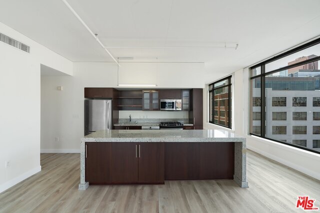 Building Photo - 1111 S Grand Ave