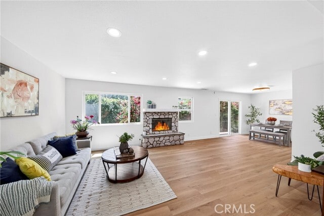 Building Photo - 7552 Thousand Oaks Dr