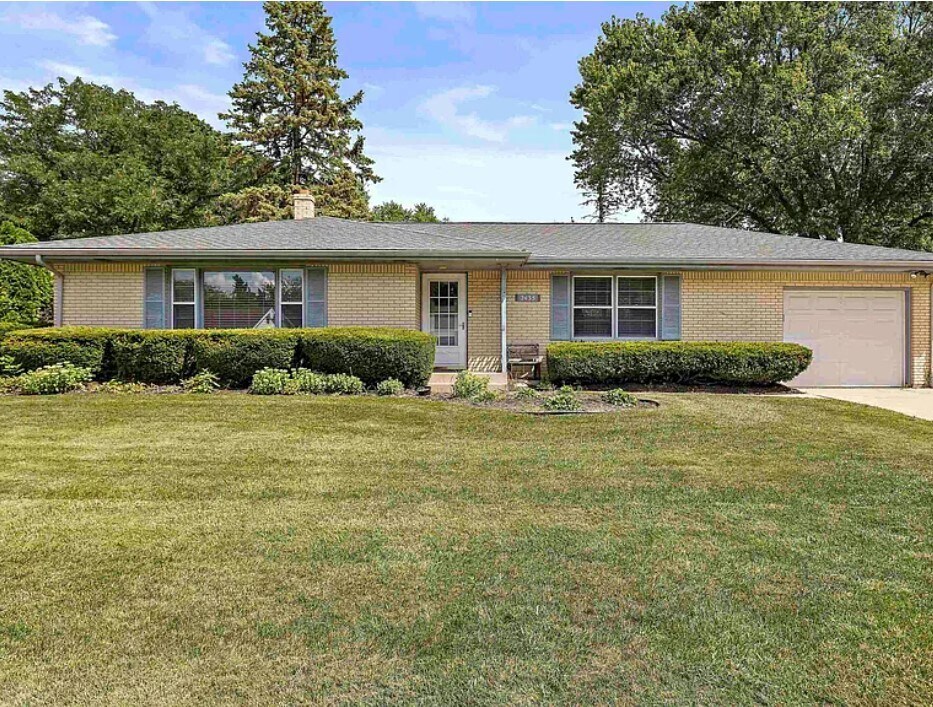 Front - 2435 Devonshire Dr