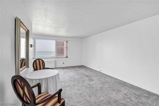 Foto del edificio - 11850 Edgewater Dr