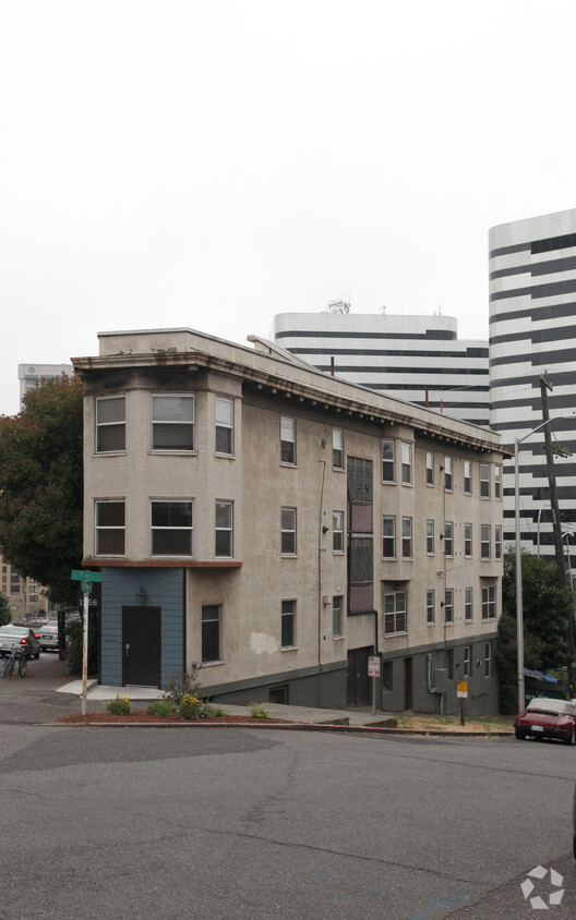 Building Photo - 1356 E Olive Way