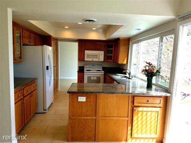 Foto principal - 5 br, 1 bath House - 9829 Bonnie Vista Drive