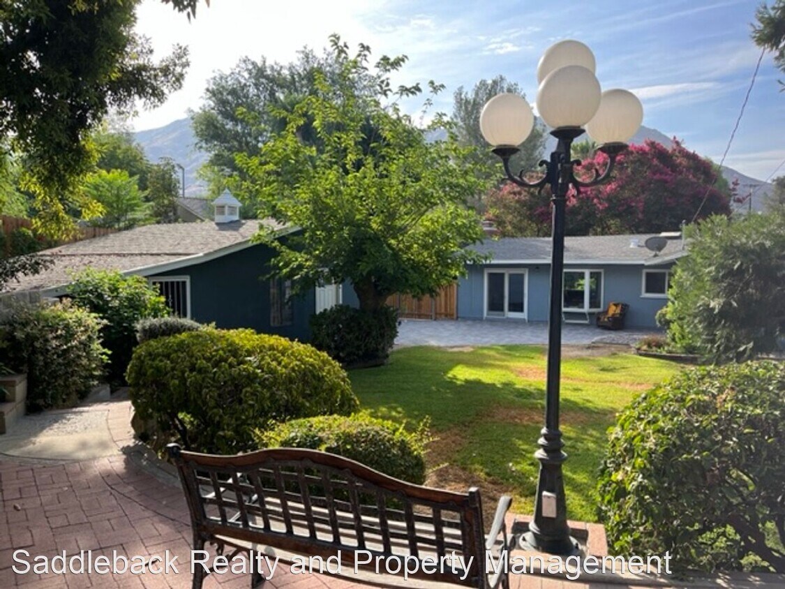 3 br, 2 bath House 3579 Mt Vernon Ave House Rental in Riverside, CA