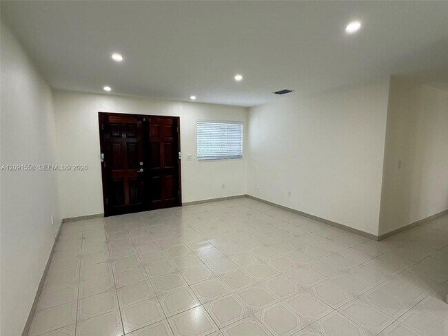 Building Photo - 11450 SW 47th Terrace