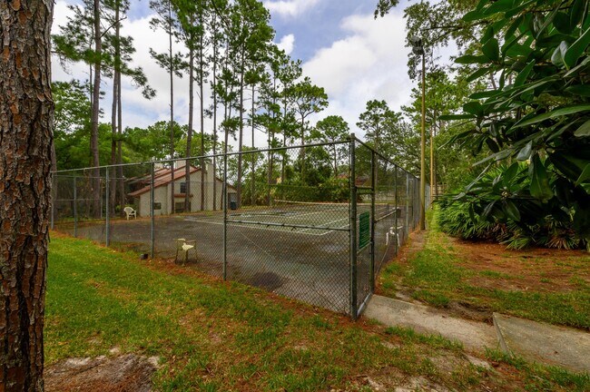 Building Photo - 2505 Wood Hill Dr