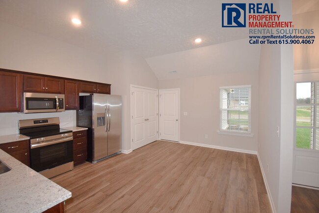 Building Photo - BRAND NEW 3 bedroom home in Shelbyville! A...