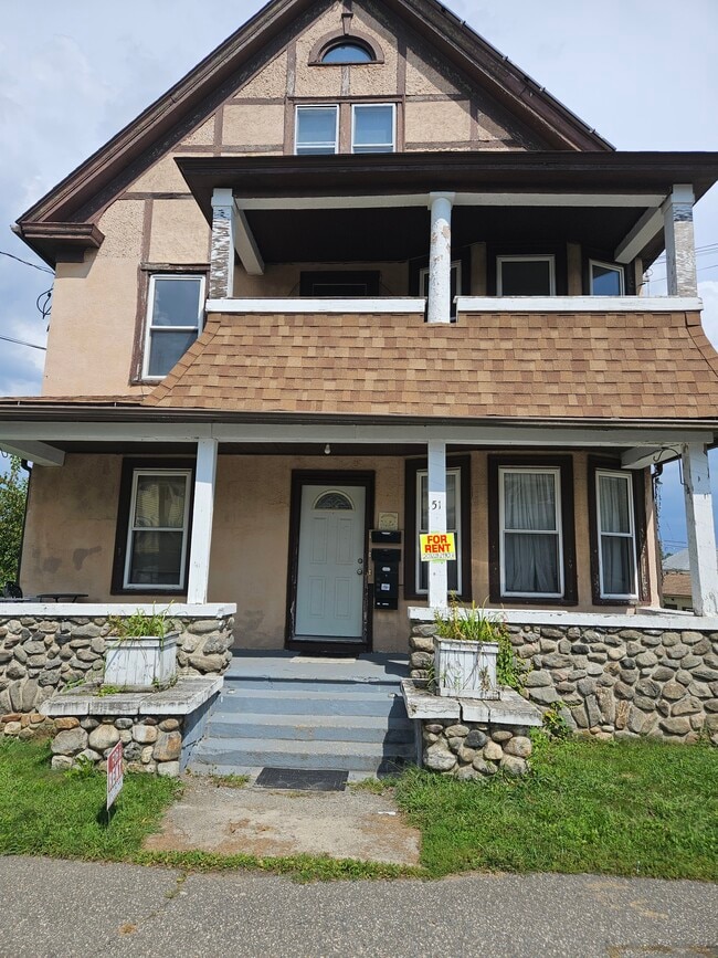 2nd Floor - 51 Norman St