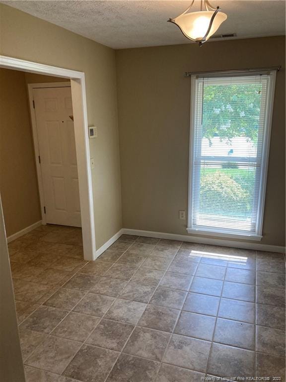 Building Photo - 2259 Skyview Dr