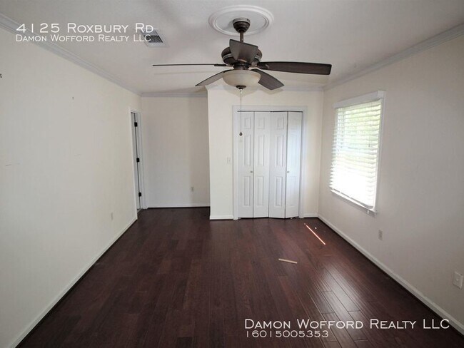 Building Photo - 4125 Roxbury Rd