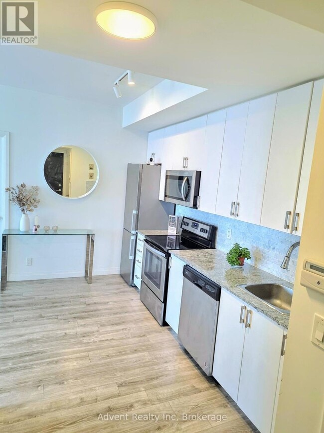 Building Photo - 22 E Haven Dr