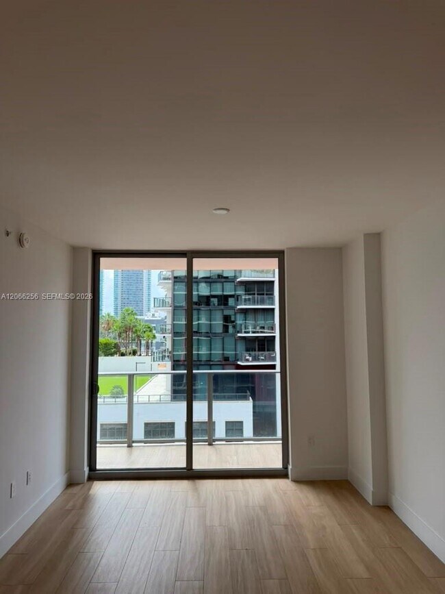 Foto del edificio - 90 NE 32nd St