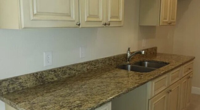 Foto del edificio - 3 bedroom 2 bath for rent