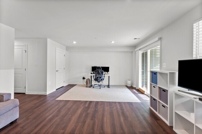 Foto del edificio - 2939 Shaws Rd