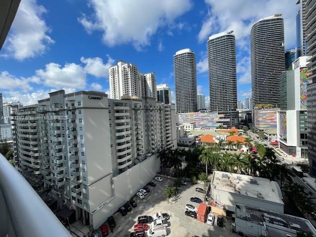 Building Photo - 1100S S Miami Ave