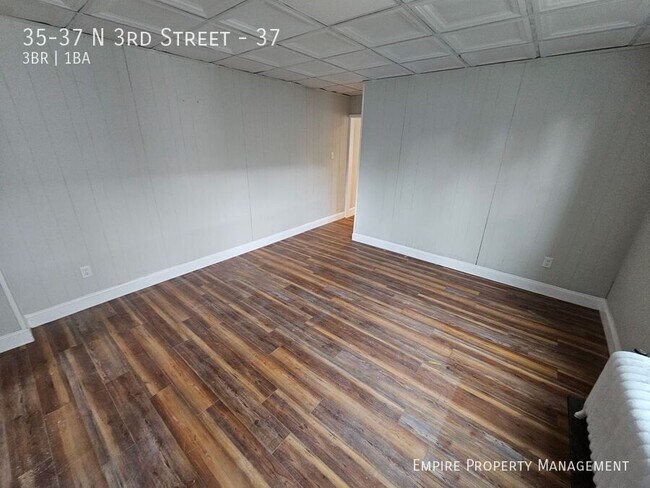Foto del edificio - 35-37 N 3rd Street-37