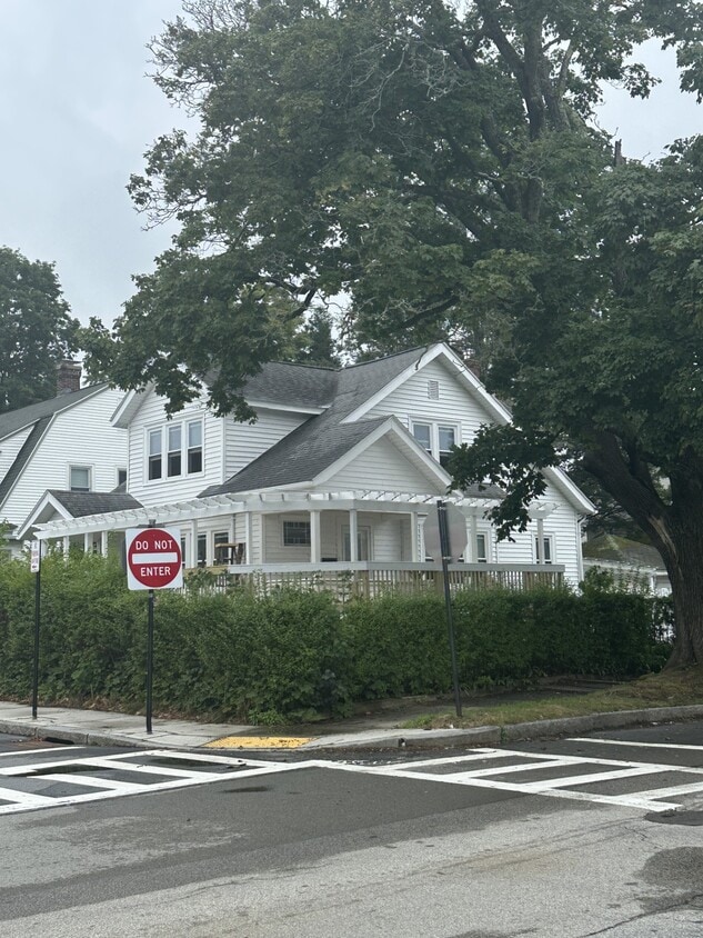 Primary Photo - 25 Institute Rd