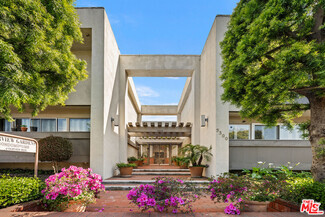 Building Photo - 5300 Fairview Blvd
