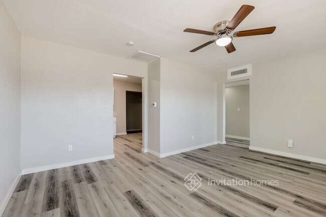 Building Photo - 34 W Tamarisk St