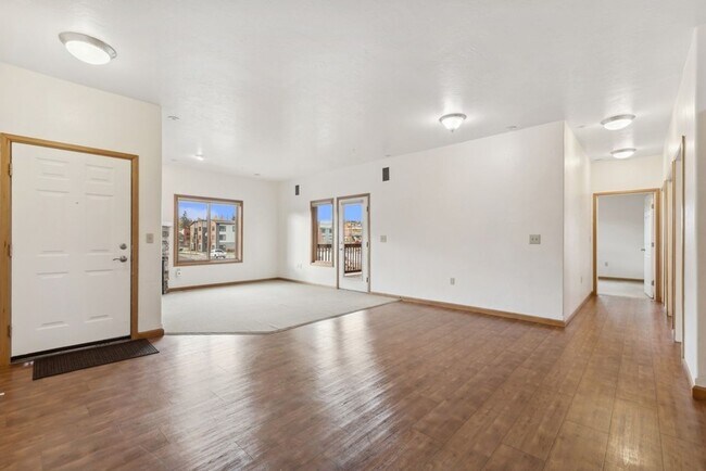 Foto del edificio - 2 bedroom, 2 bath condo, close to downtown...