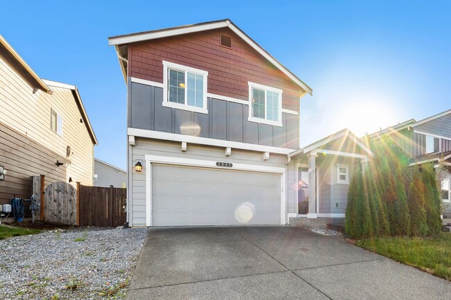Building Photo - Beautiful Gated Home off Military Road!