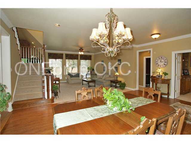 Building Photo - 2824 N Ashecroft Dr