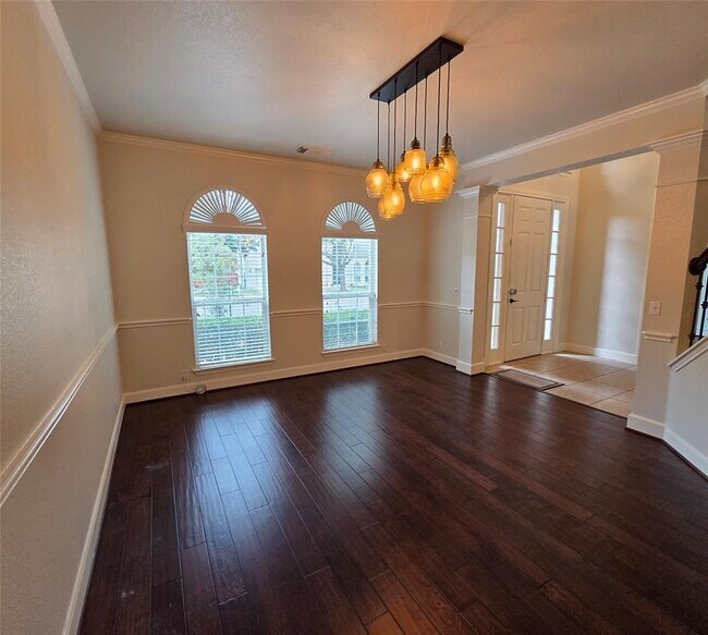 Building Photo - 8213 Endeavor Cir