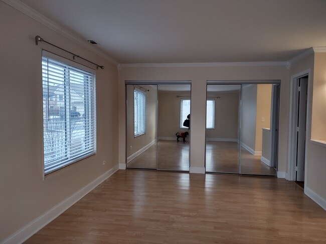 Building Photo - 861 Yosemite Trl