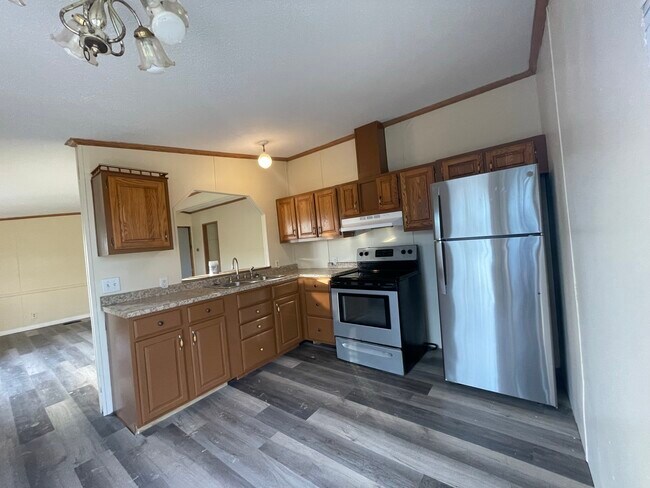 Foto del edificio - 1350 Pami St