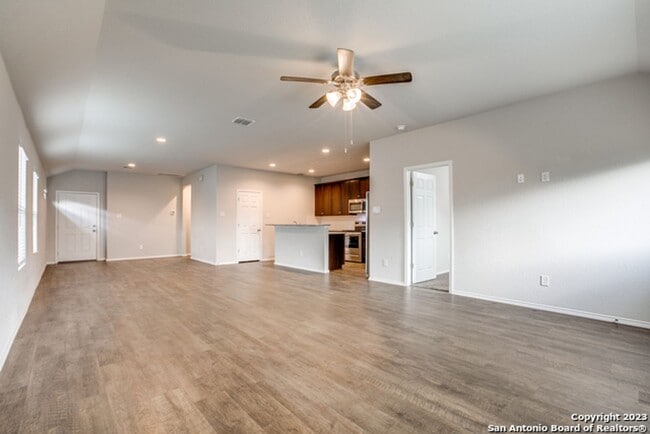 Building Photo - 3 Bed 2 Bath Texas Research Park Subdivision