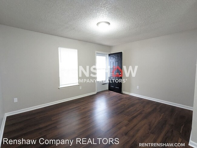 Building Photo - 3 br, 1 bath House - 3792 Walsingham Dr