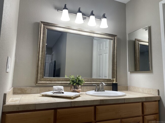 Building Photo - 1611 Hotel Cir S