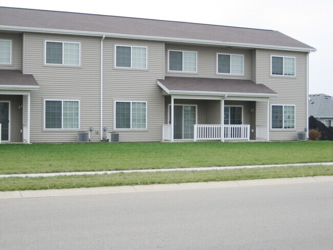 Building Photo - 1107 Paris Rd