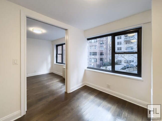 Building Photo - EAST 56 STREET