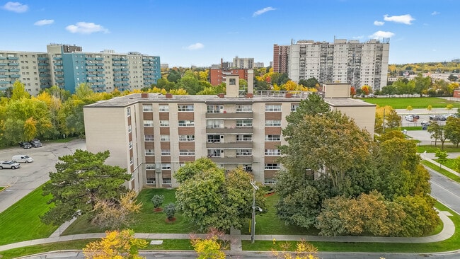 Photo du bâtiment - Trudelle Court Apartments