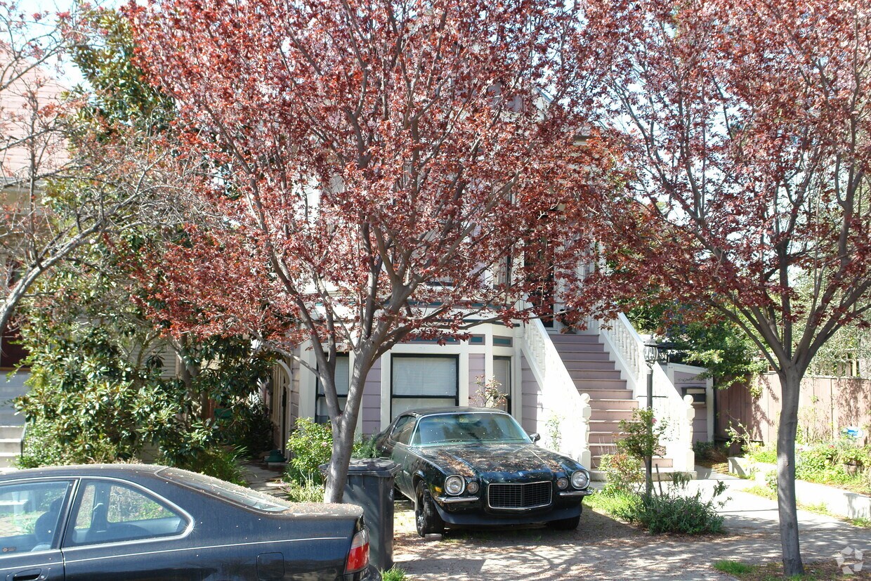 Primary Photo - 1434 Milvia St
