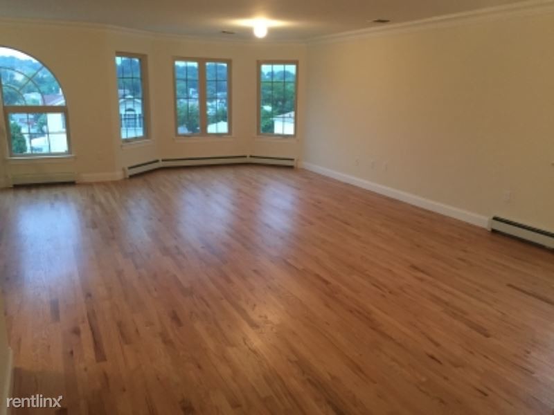 Foto principal - 69 Cayuga Ave
