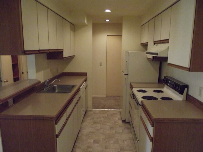 Foto del edificio - 706 NW 185th St