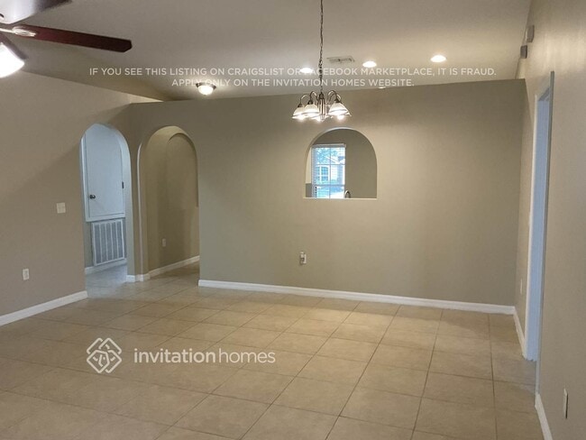 Foto del edificio - 3215 Burdock Ave